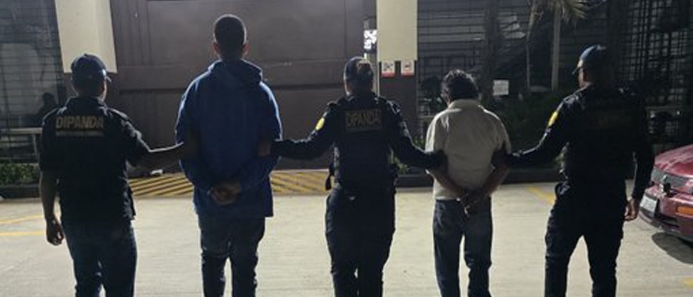 GUATEMALA: Arrestan a salvadoreño sorprendido manejando un carro robado