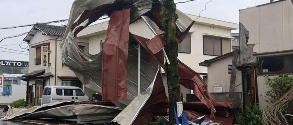 JAPÓN: Tifón Shanshan provoca tres muertes, 82 heridos y daños millonarios tras tocar tierra