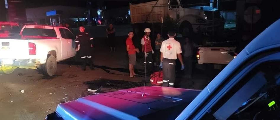 Conductores provocan múltiple choque en carretera Litoral, Usulután