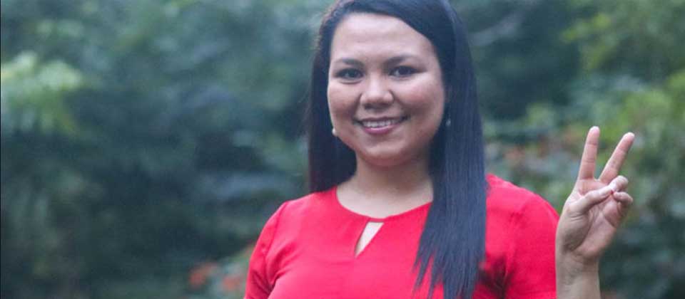 Anabel Belloso afirma que para ser secretario general del FMLN son «10 años de experiencia» en el partido