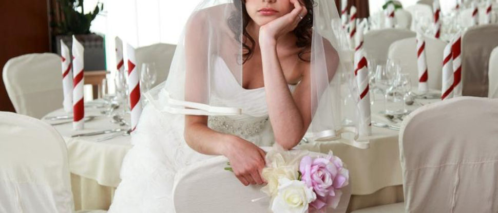 Novios organizan boda e invitados cancelan al saber que pagarían $450 por entrada