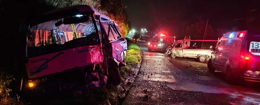 2 Lesionados en aparatoso choque en carretera a Suchitoto