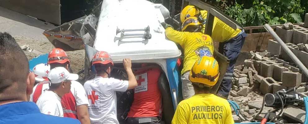 Identifican a víctimas de fatal choque en carretera al Puerto de La Libertad