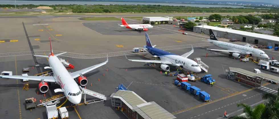 Colombia: Cancelan al menos 26 vuelos por escasez de combustible