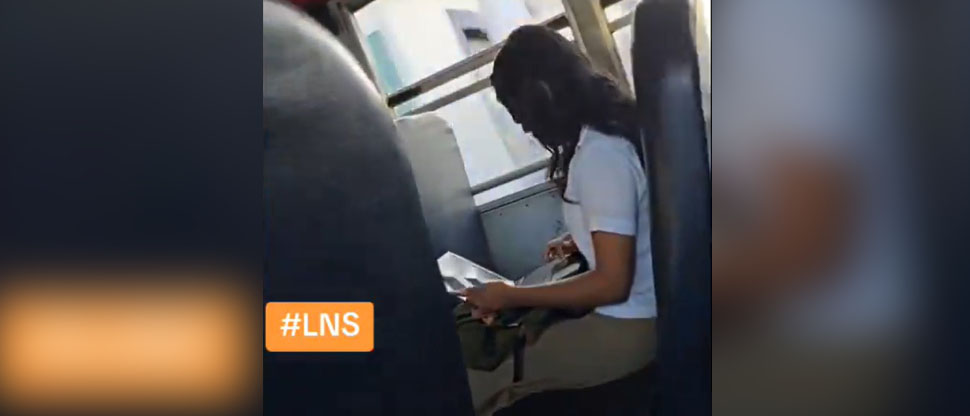 La seguridad permite que estudiantes saquen sus laptops en los buses para hacer sus tareas