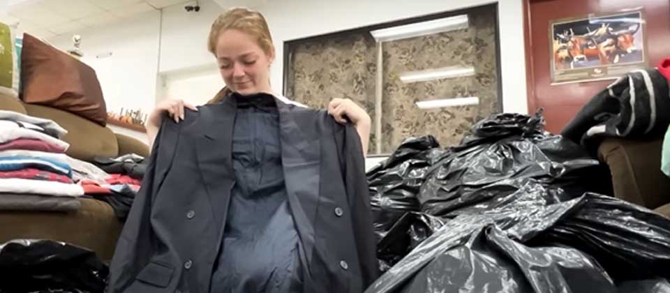 Familiares de Callejas 503 donan ropa de youtuber fallecido a otros creadores de contenido