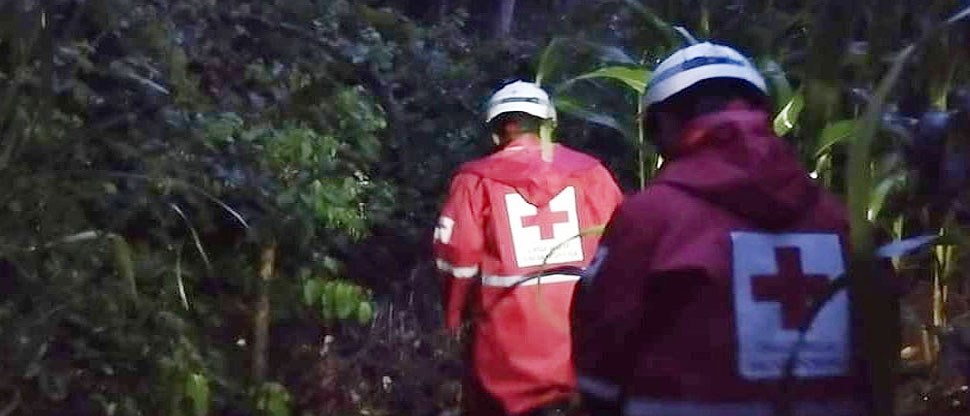 Socorristas buscan a hombre arrastrado por la corriente de un río en Cuscatlán