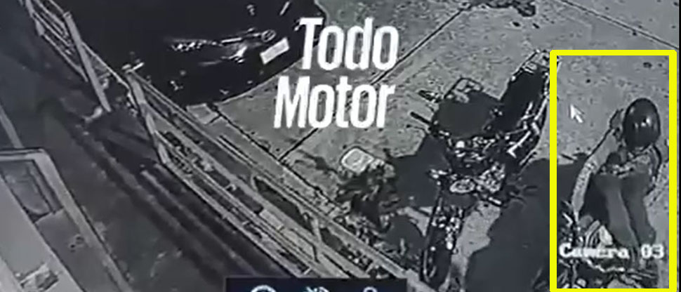 Sujeto hurta motocicleta en barrio La Vega y quedó grabado en cámara