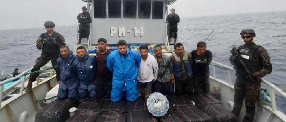 Presidente Bukele destaca el trabajo de la Marina Nacional por el combate frontal al narcotráfico