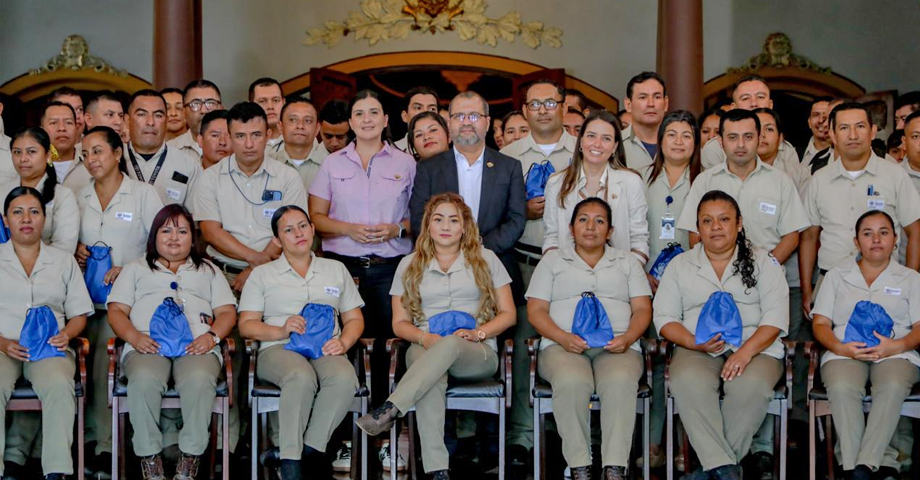 Juramentan a 185 promotores de salud como consejeros de lactancia materna