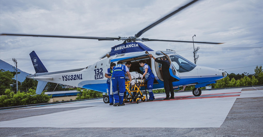 Trasladan en helicóptero a paciente que presentó un cuadro de encefalopatía