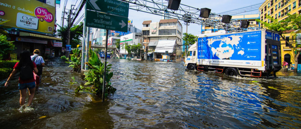 TAILANDIA: Cinco fallecidos, 32 heridos y más de 12,777 viviendas dañadas por fuertes lluvias