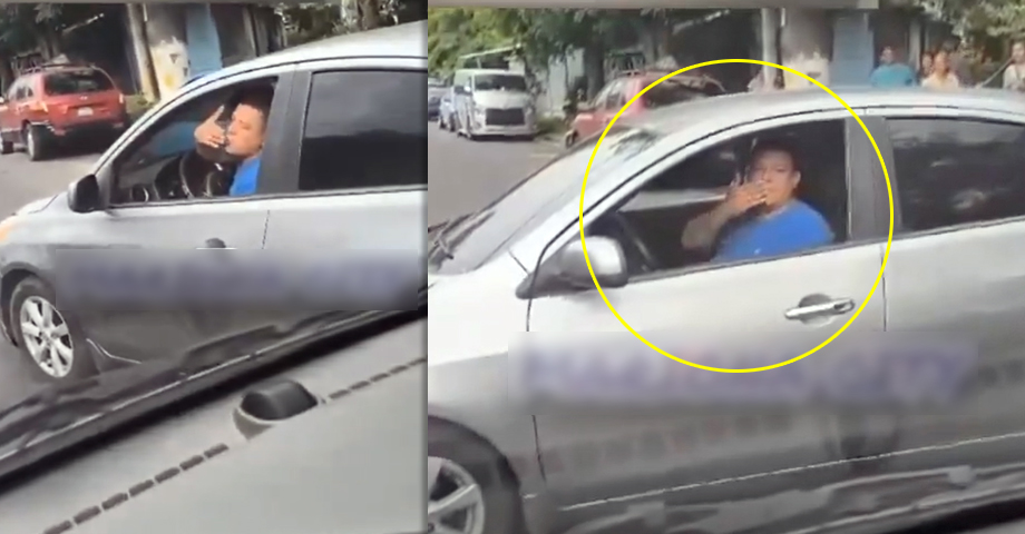 No solo obstaculizó el paso vehicular, también repartió besos a los demás conductores