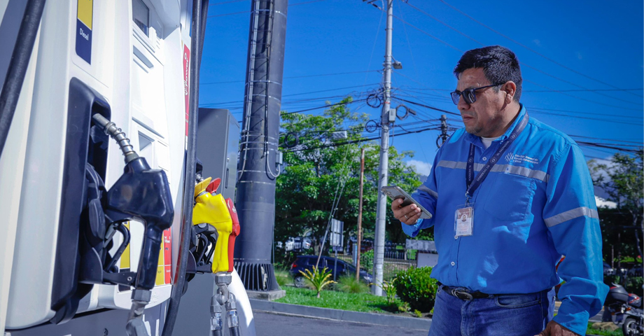 Verifican que estaciones de servicio comercialicen los combustibles al precio establecido