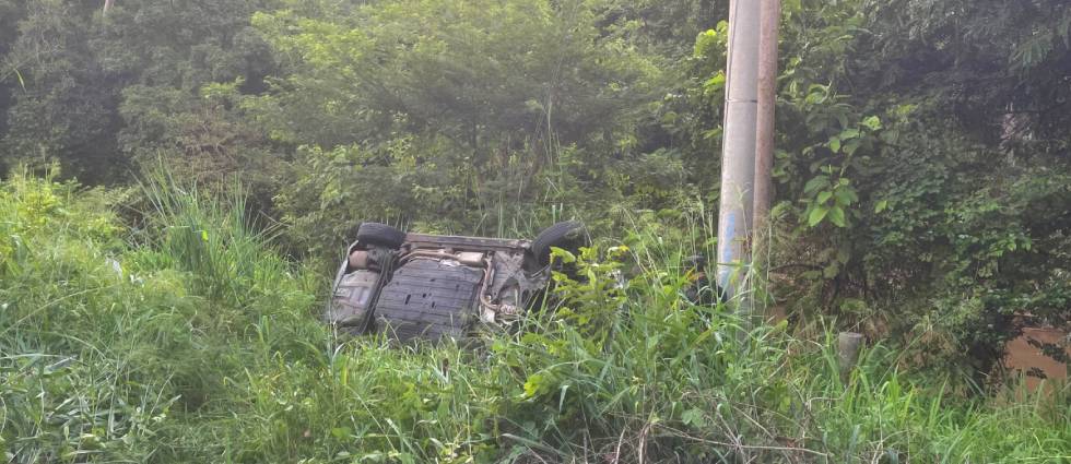 Mujer pierde la vida tras fuerte siniestro en La Libertad: su cuerpo salió por la ventanilla