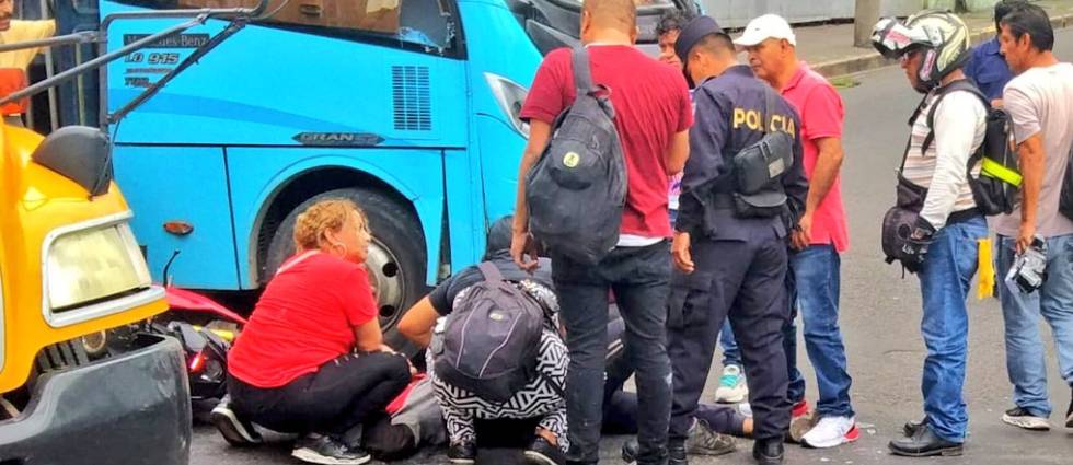 Conductor resulta herido de gravedad tras siniestro vial en San Salvador