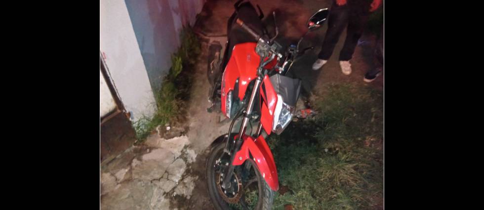 Joven conductor acaba en el hospital tras accidente carretera a Sonsonate