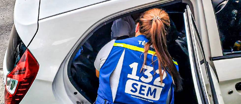 Joven mujer acaba lesionada tras accidente en el bulevar Constitución