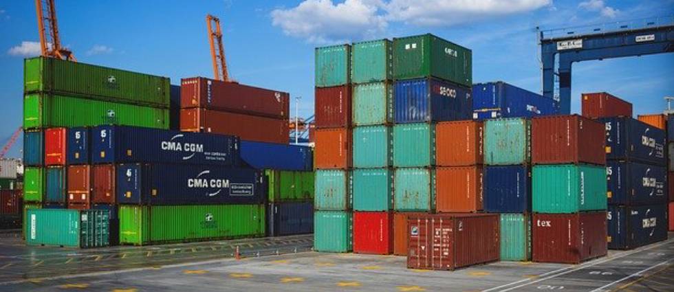 Procesan a falso importador de mercancías que estafó a sus amigos con miles de dólares