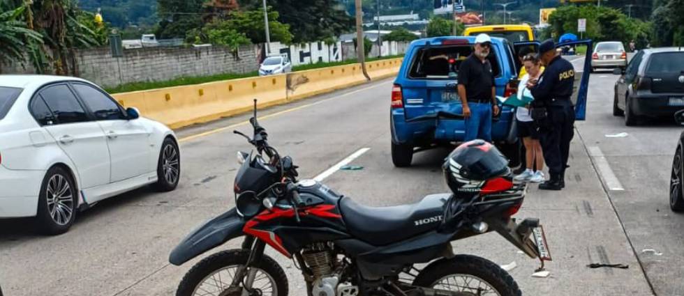 Siniestro vial deja un lesionado en el bulevar Monseñor Romero