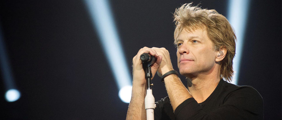 EEUU: este es el momento cuando Bon Jovi evita que mujer se tire de un puente