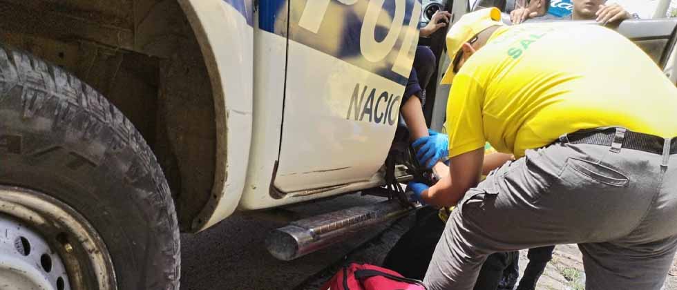 Niña lesionada tras caer de un microbús en movimiento en Ciudad Delgado