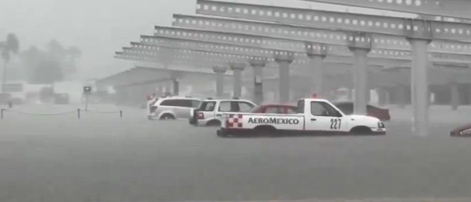 MÉXICO: Suspenden operaciones en aeropuerto de Acapulco por las intensas lluvias del huracán John