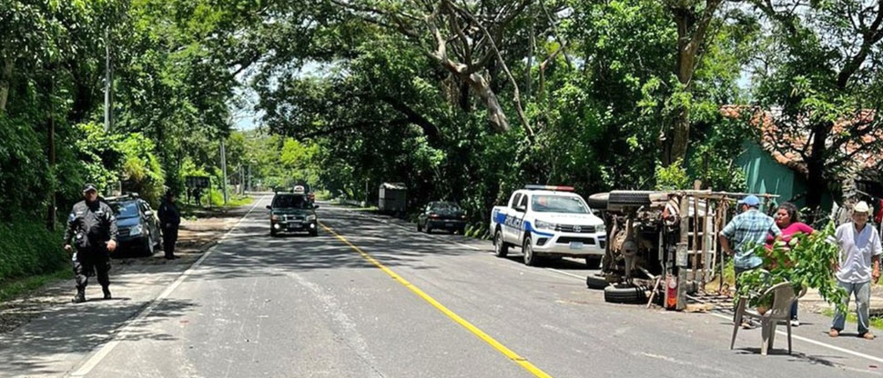 Un lesionado en accidente de tránsito entre vehículo particular y camión en Morazán