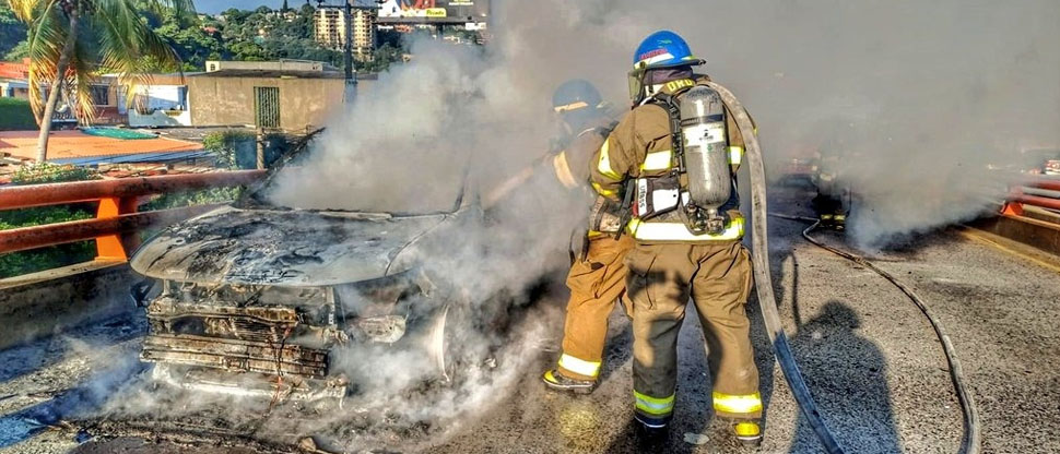 Bomberos: «Los incendios vehiculares han aumentado y muchos de estos son importados”