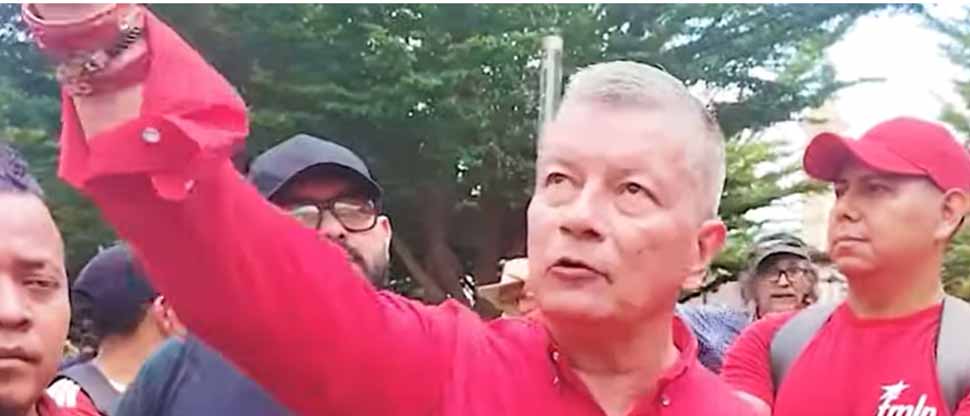 Chino Flores asegura que el FMLN es el partido del futuro