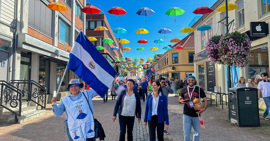 La belleza natural, cultura y gastronomía salvadoreña se hacen presentes en festival de Noruega