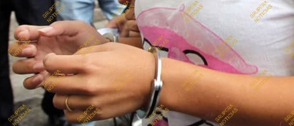 Arrestan a mujer por abandonar a su hijo de 10 años en Sonsonate