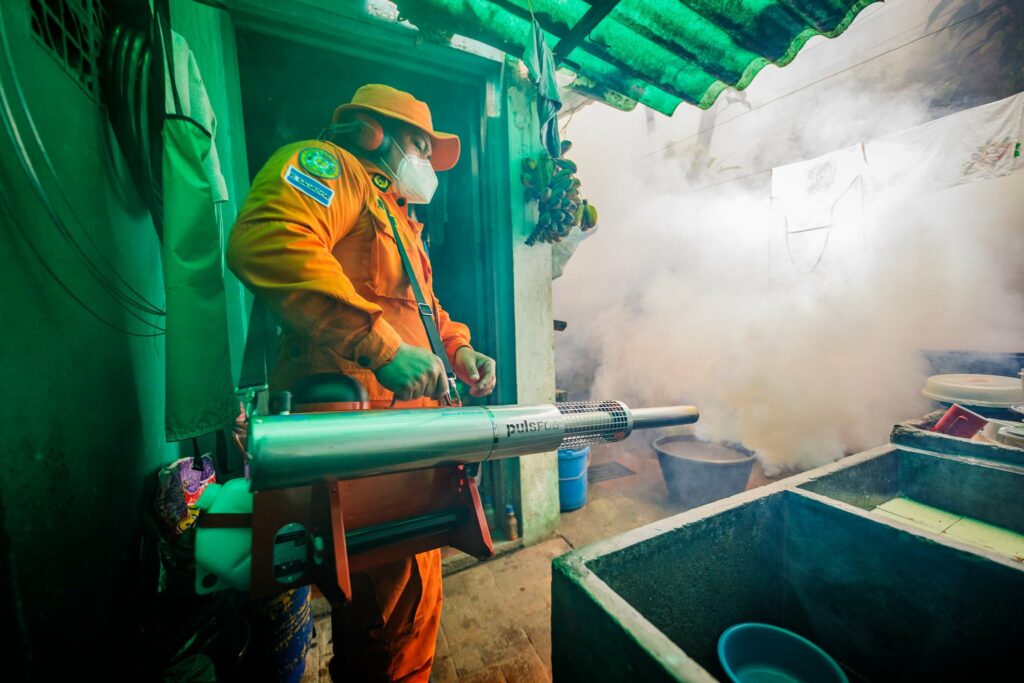 Continúa campaña de fumigación en El Salvador
