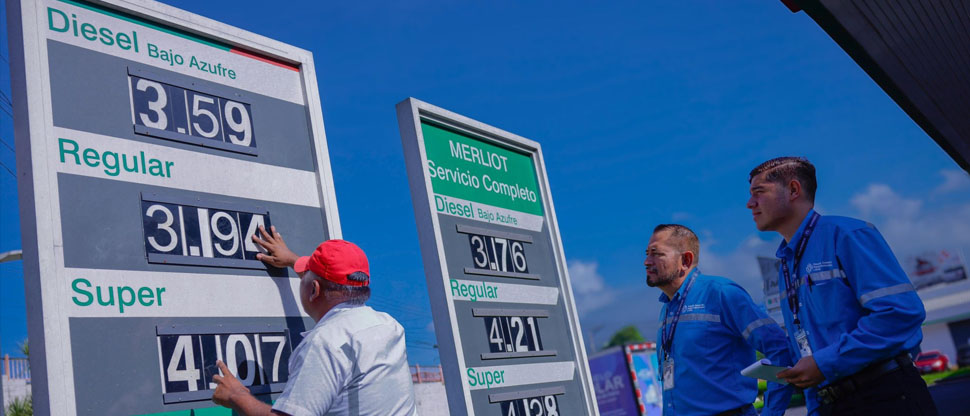 Mañana entran en vigencia nuevos precios de los combustibles en El Salvador