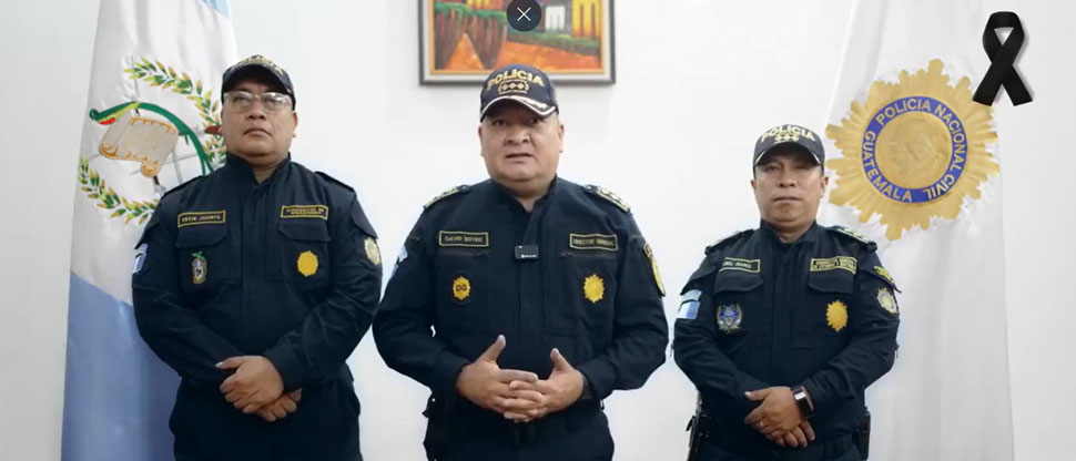 GUATEMALA: Policías guatemaltecos se solidarizan con familias de los fallecidos en tragedia aérea