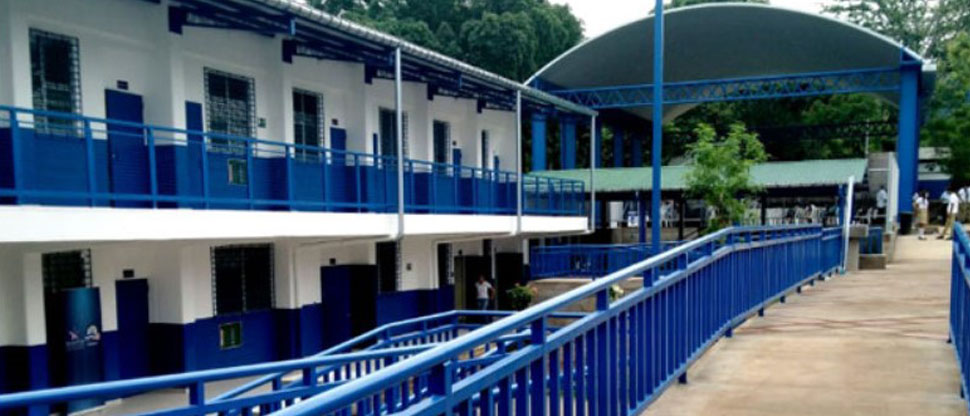 Broma de mal gusto: Estudiantes simularon estar ebrios y centro escolar los desmiente