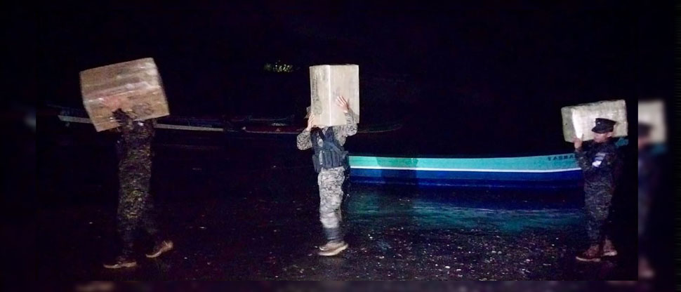 Incautan medicamentos de contrabando que sujeto transportaba en lancha en La Unión