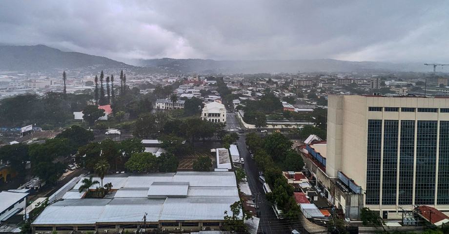 Se esperan lluvias y tormentas a partir del martes debido al paso de una onda tropical