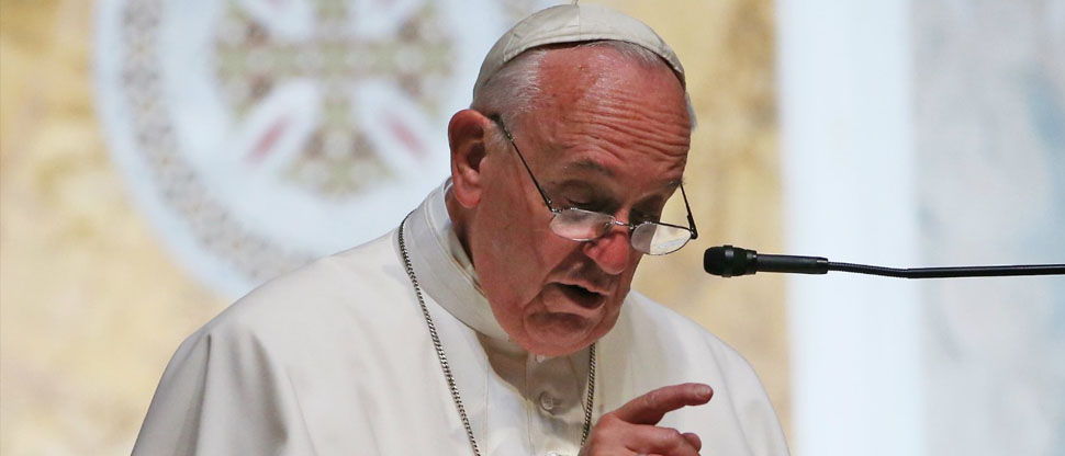 Papa Francisco pide a los jóvenes a ser verdaderos peregrinos y no simples turistas