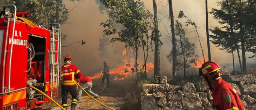 PORTUGAL: Fallecen tres bomberos cuando combatían incendio