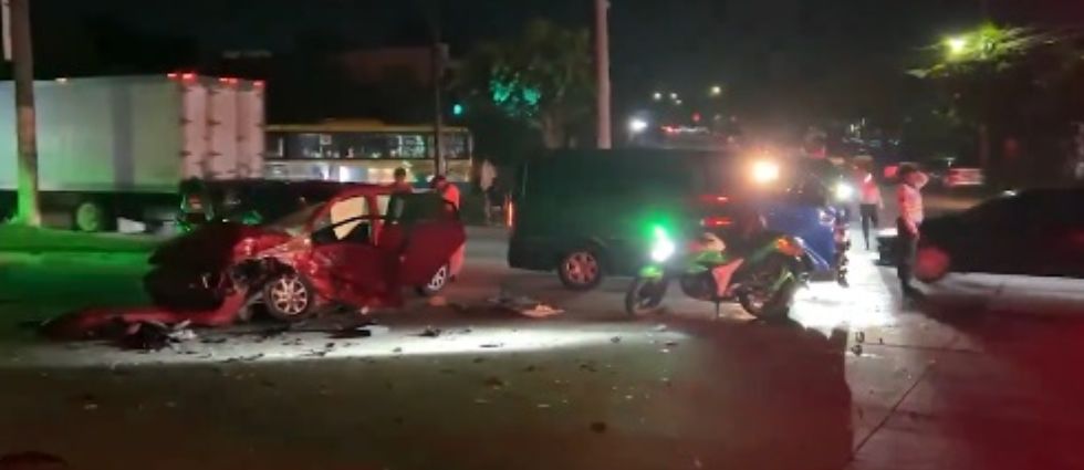 Ebrio provoca accidente que deja dos lesionados en el bulevar Constitución