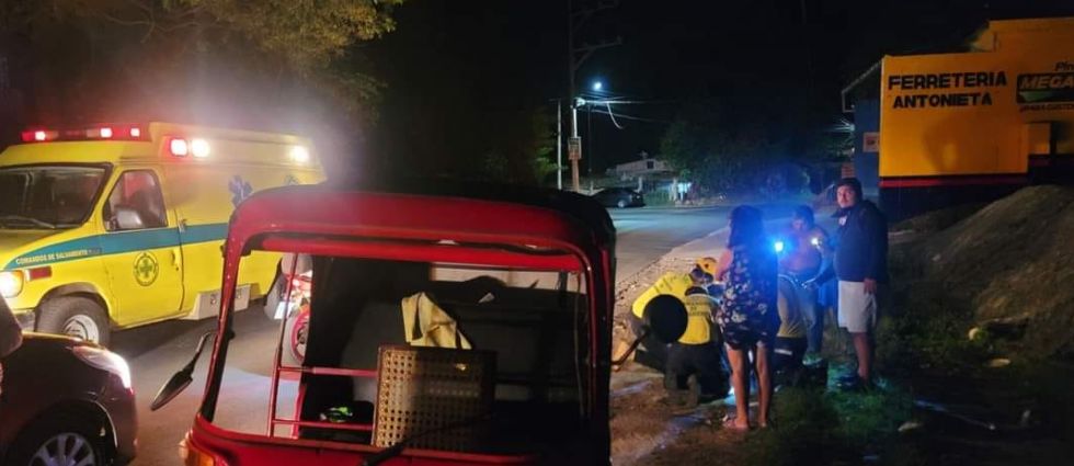 Pasajero resulta lesionado tras vuelco de mototaxi en Quezaltepeque
