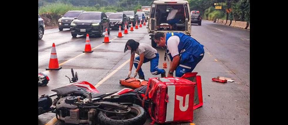 Trabajador sufre trauma en la cabeza tras accidente en carretera Los Chorros