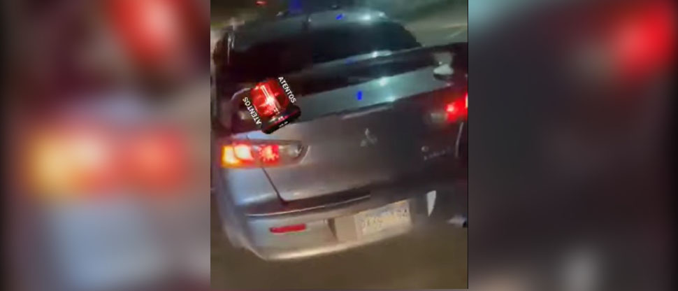 Automovilistas provocan un múltiple choque por hacer carreras clandestinas en autopista a Comalapa