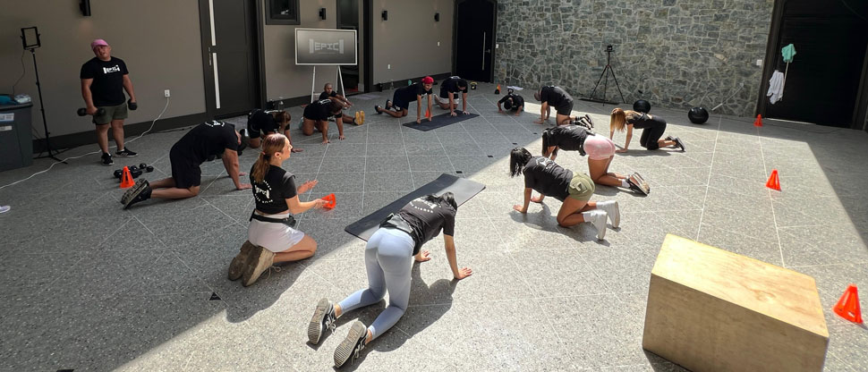 Team EPIC pone a sudar a Influencers de “La Casa de Yeik”