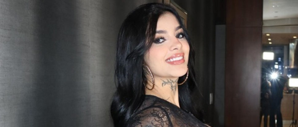 Karely Ruiz luce su pancita de embarazada en sugerente ropa interior
