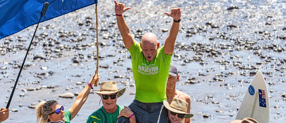 Australiano se lleva el oro en el Surf City El Salvador ISA World Masters Surfing Championship