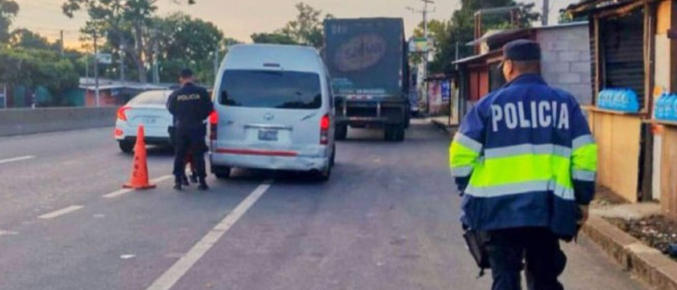 Hoy es viernes y la PNC lo sabe