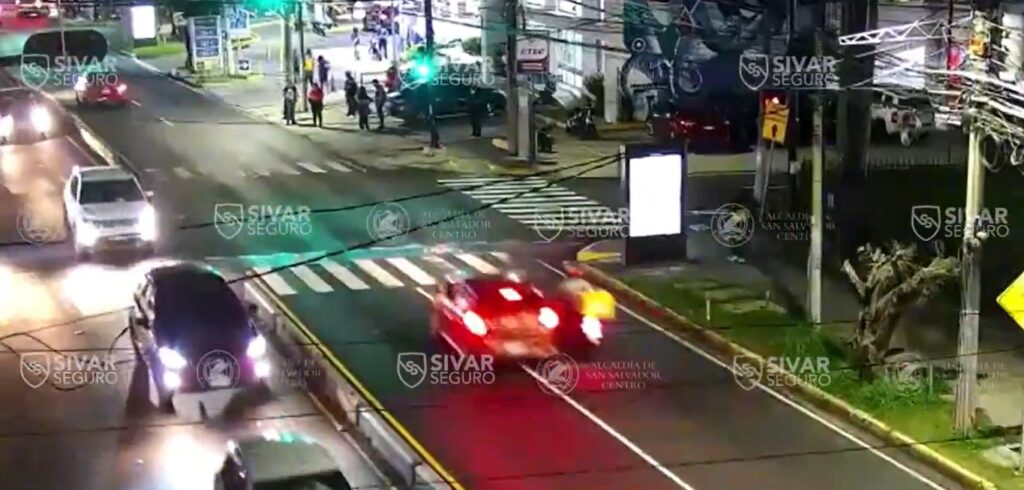 Conductor embiste a motociclista repartidor sobre Paseo General Escalón y se da a la fuga