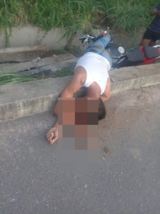 Motociclista resulta lesionado al accidentarse por conducir ebrio